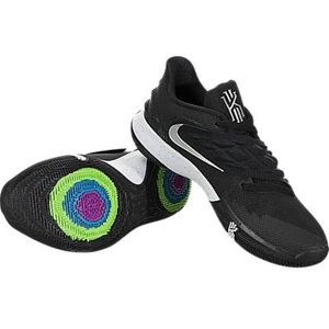New In Box Nike Kyrie Low Basketball Shoes